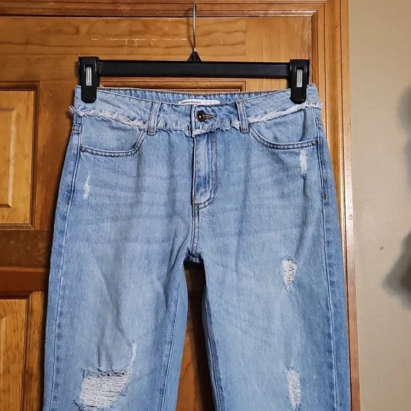 Zara Basic Denim Mid-Rise Distressed Flare Crop Jeans - Picture 4 of 11